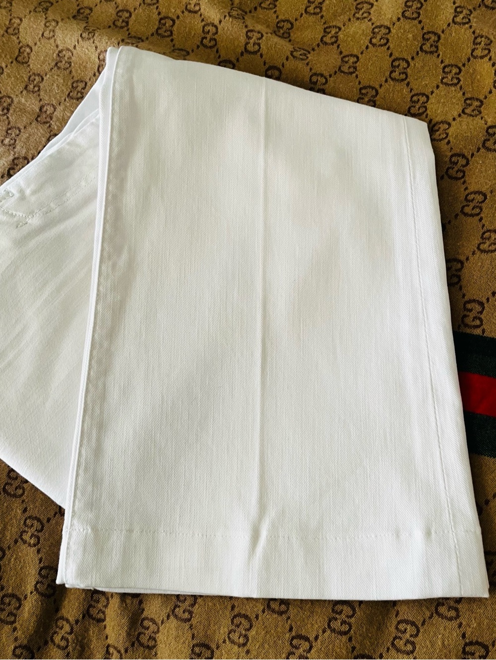 7 For All Mankind White Flared  Jeans NEW never Worn or laundered. - Picture 8 of 11